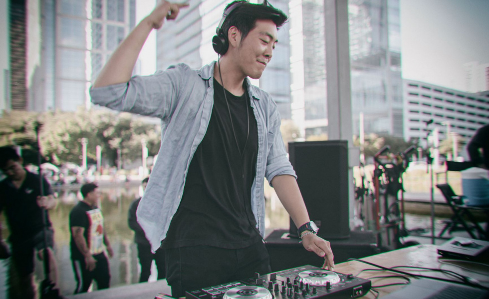 Outdoors male DJ